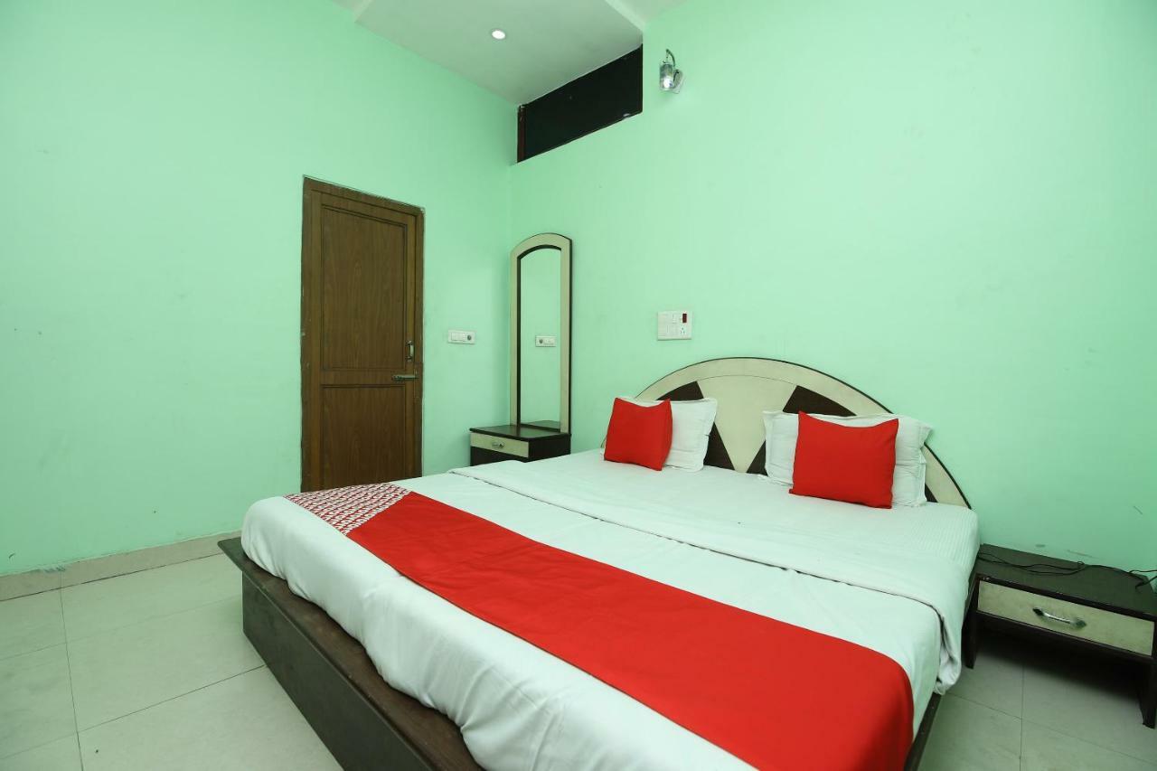 Hotel Deep Palace Jind Bagian luar foto